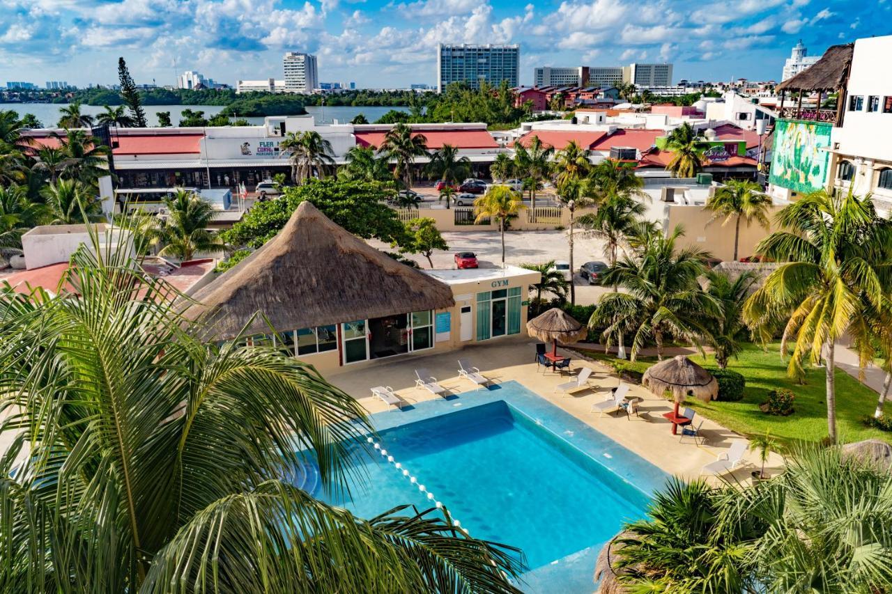 Paradise Beachfront & Nightlife Heart แคนคูน ภายนอก รูปภาพ
