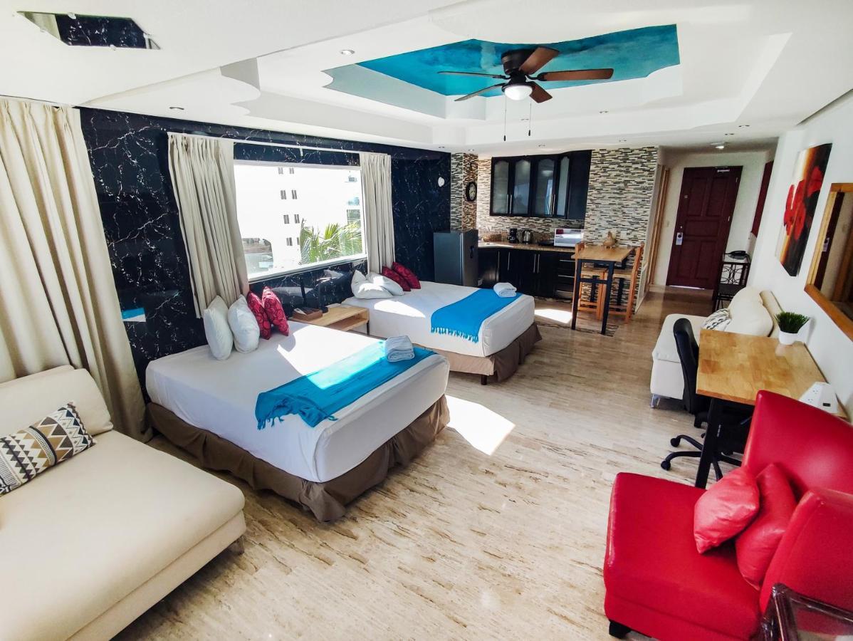 Paradise Beachfront & Nightlife Heart แคนคูน ภายนอก รูปภาพ