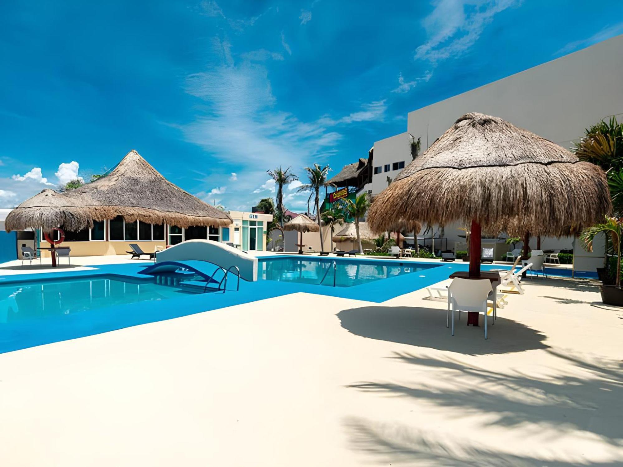 Paradise Beachfront & Nightlife Heart แคนคูน ภายนอก รูปภาพ